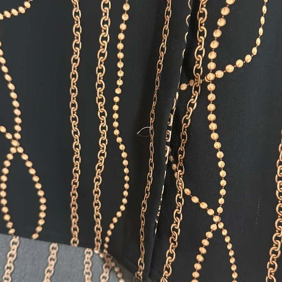 Aritzia BABATON power blouse in chain link rope print spring black gold neutral - Picture 3 of 6